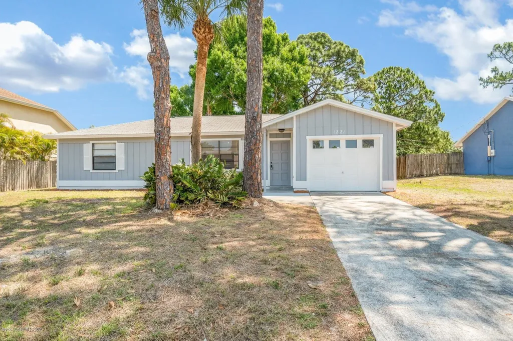 1221 Lamplighter Drive NW Palm Bay FL 32907
