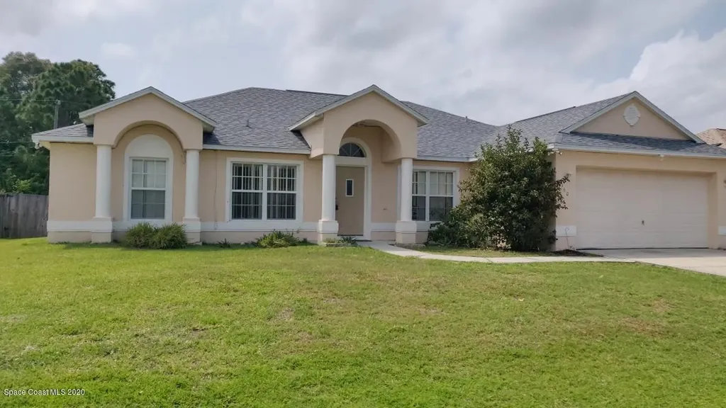160 Maywood Avenue NW Palm Bay FL 32907