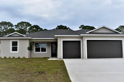 685 Brisbane Street NE Palm Bay FL 32907
