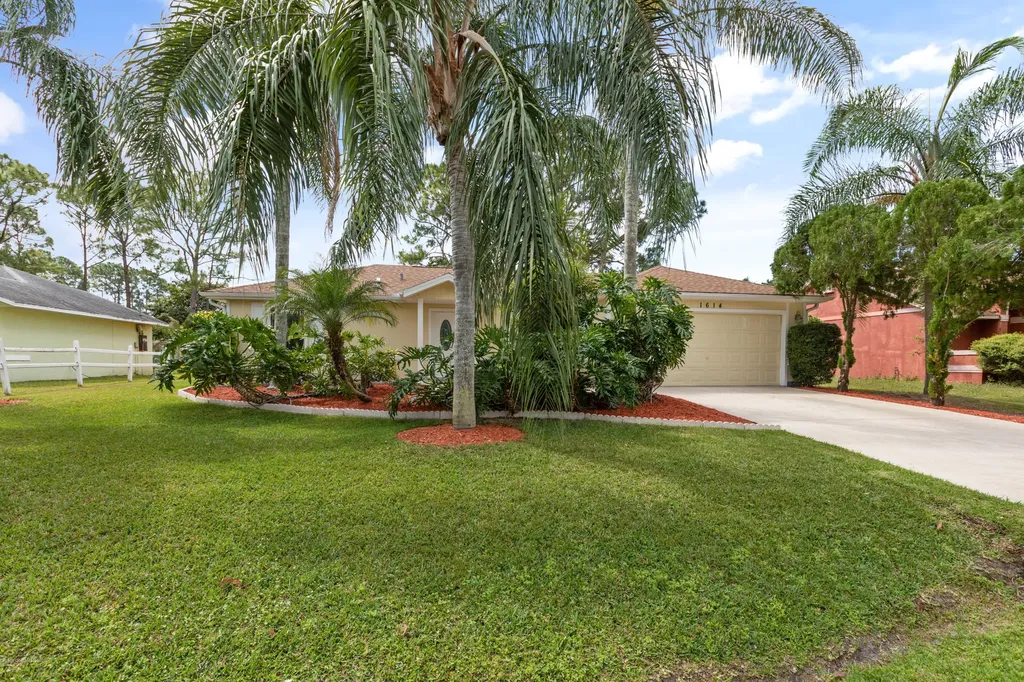 1614 Hawksbill Street NW Palm Bay FL 32907