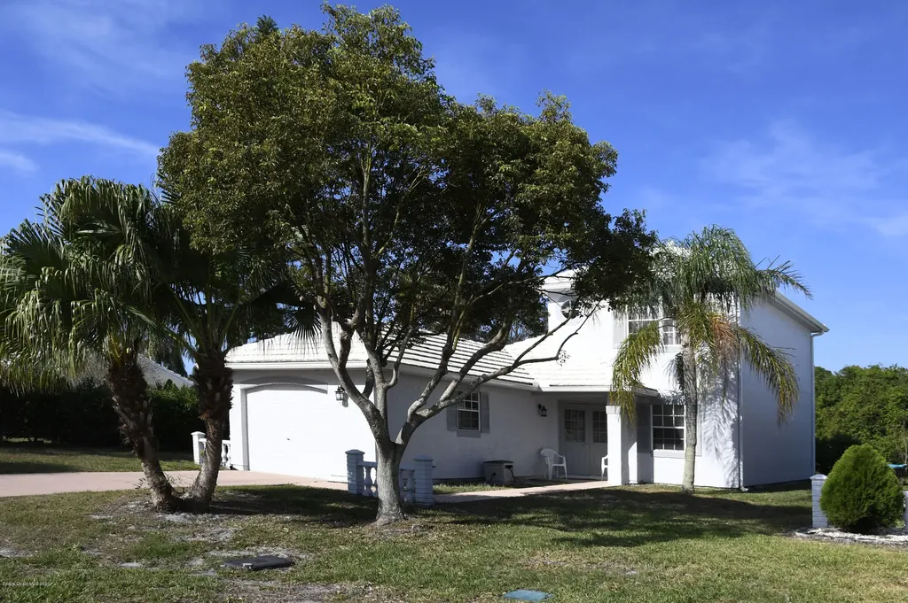 1942 Sugarberry Court NE Palm Bay FL 32905