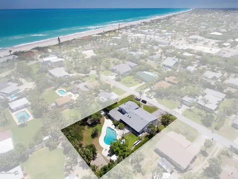 318 Avenue B Melbourne Beach FL 32951