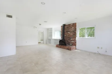 318 Avenue B Melbourne Beach FL 32951