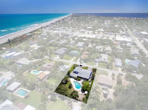 318 Avenue B Melbourne Beach FL 32951