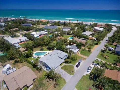 318 Avenue B Melbourne Beach FL 32951