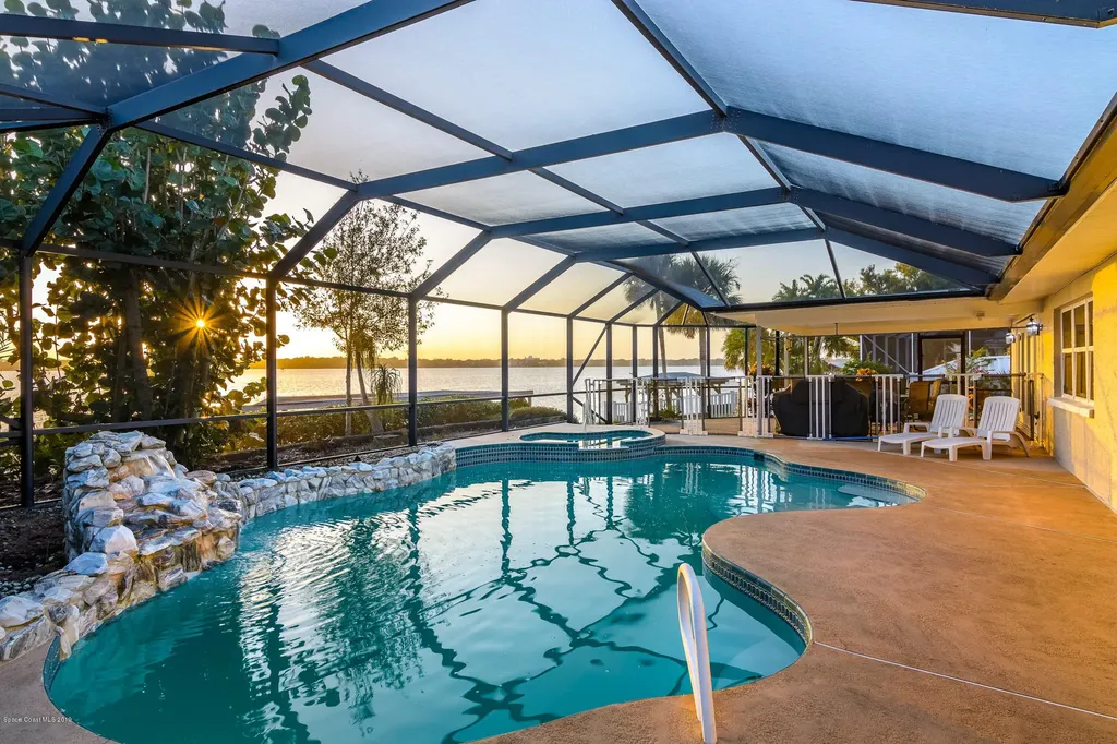 1185 Carrigan Boulevard Merritt Island FL 32952