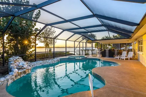 1185 Carrigan Boulevard Merritt Island FL 32952