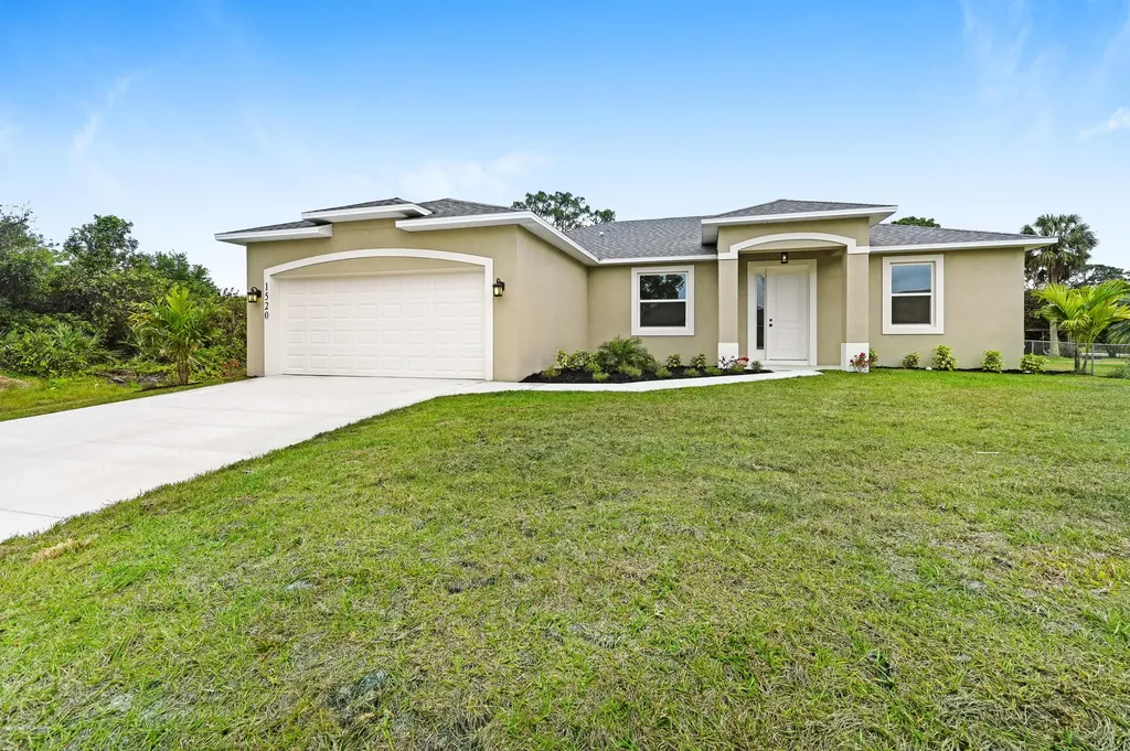 1520 Newport Street SE Palm Bay FL 32909