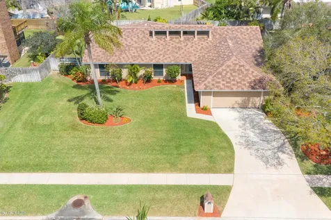 552 Rio Casa Drive N Indialantic FL 32903
