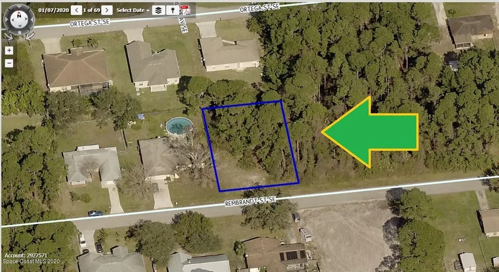 523 Rembrandt Street SE Palm Bay FL 32909
