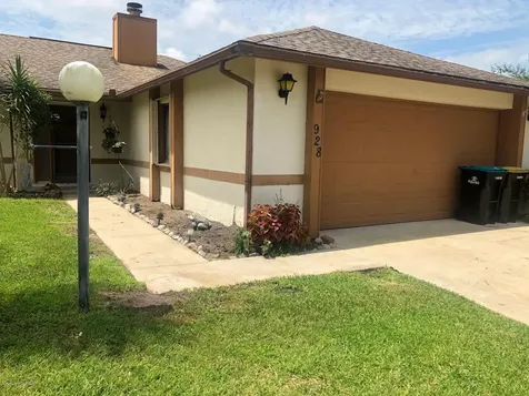 928 Hunt Street NW Palm Bay FL 32907