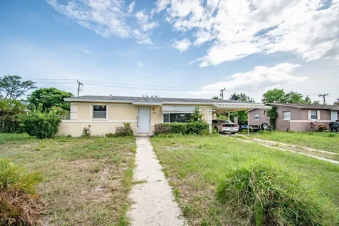1047 W Highland Drive Cocoa FL 32922