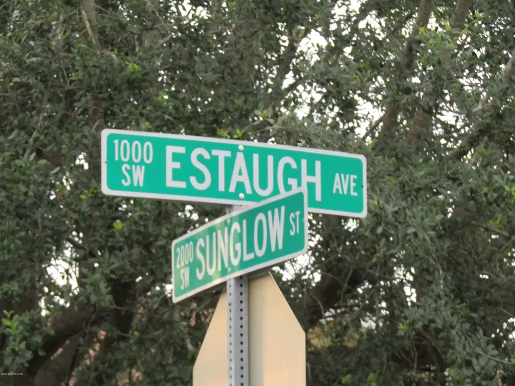 1090 SW Estaugh Avenue Port St. Lucie FL 34953