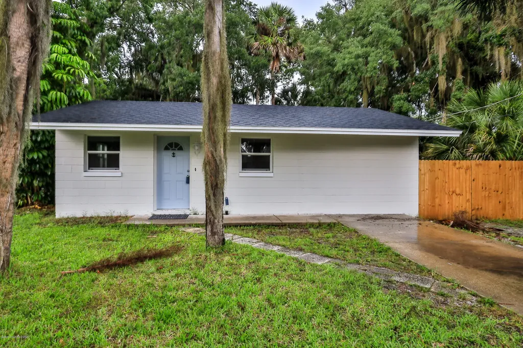 129 Wildwood Avenue Edgewater FL 32132