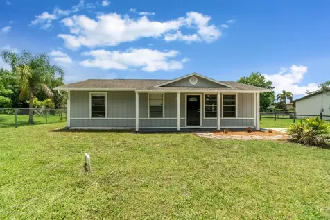530 Sherman Street SE Palm Bay FL 32909
