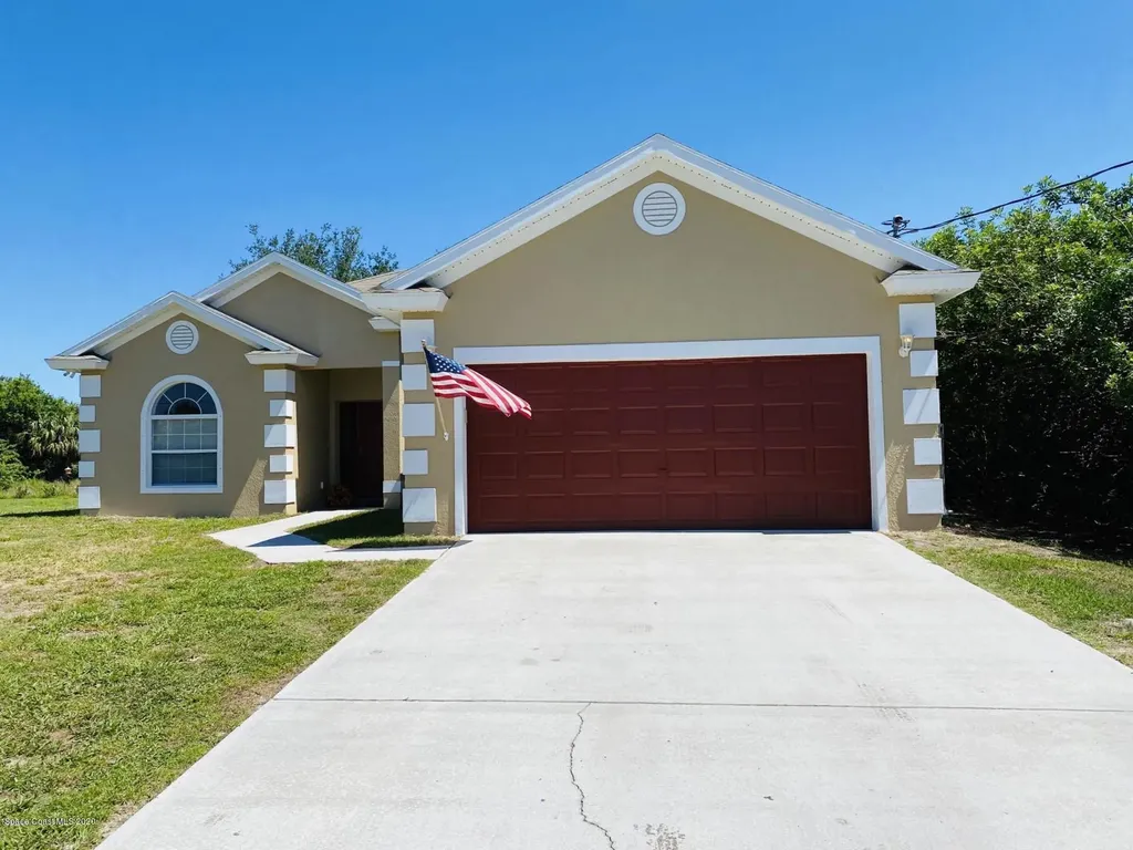 713 Olivia Street SW Palm Bay FL 32908