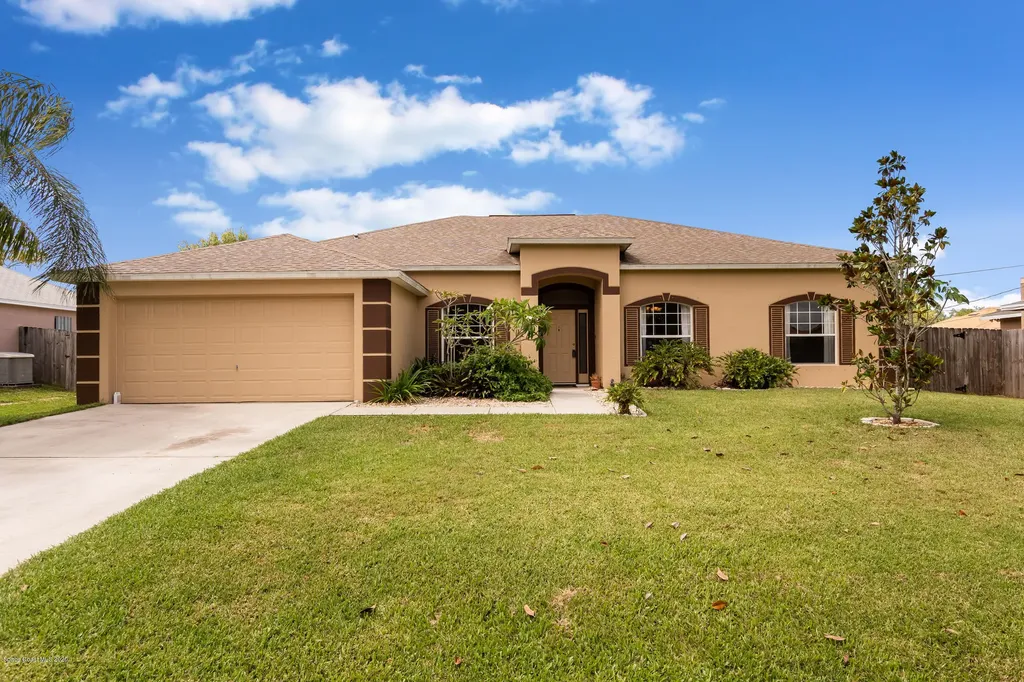 465 Newgate Street NW Palm Bay FL 32907