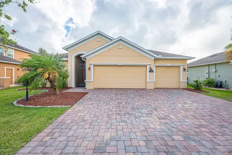 3688 Hollisten Circle Melbourne FL 32940