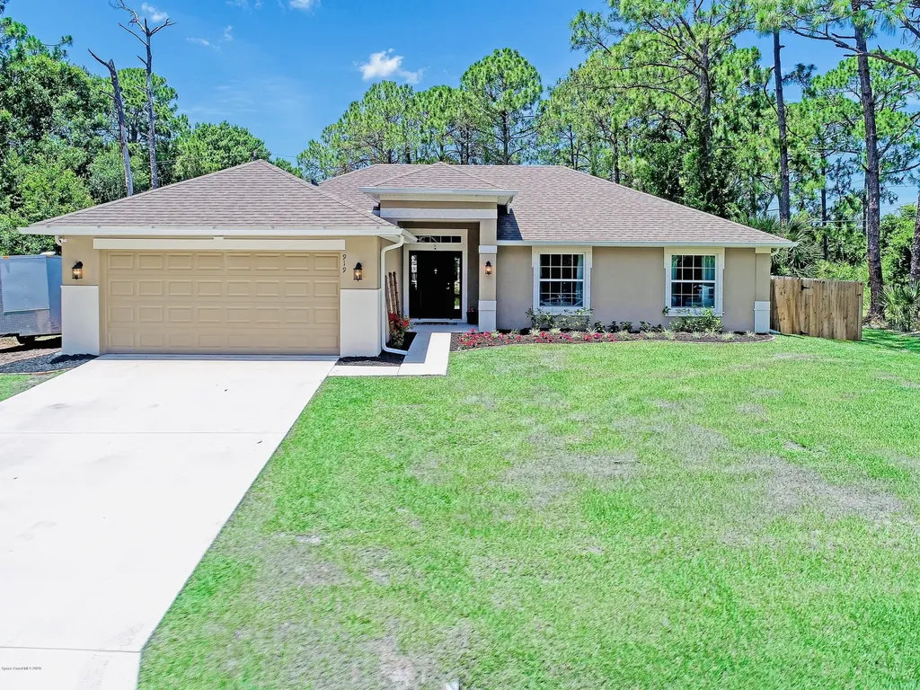 919 Thompson Road SW Palm Bay FL 32908