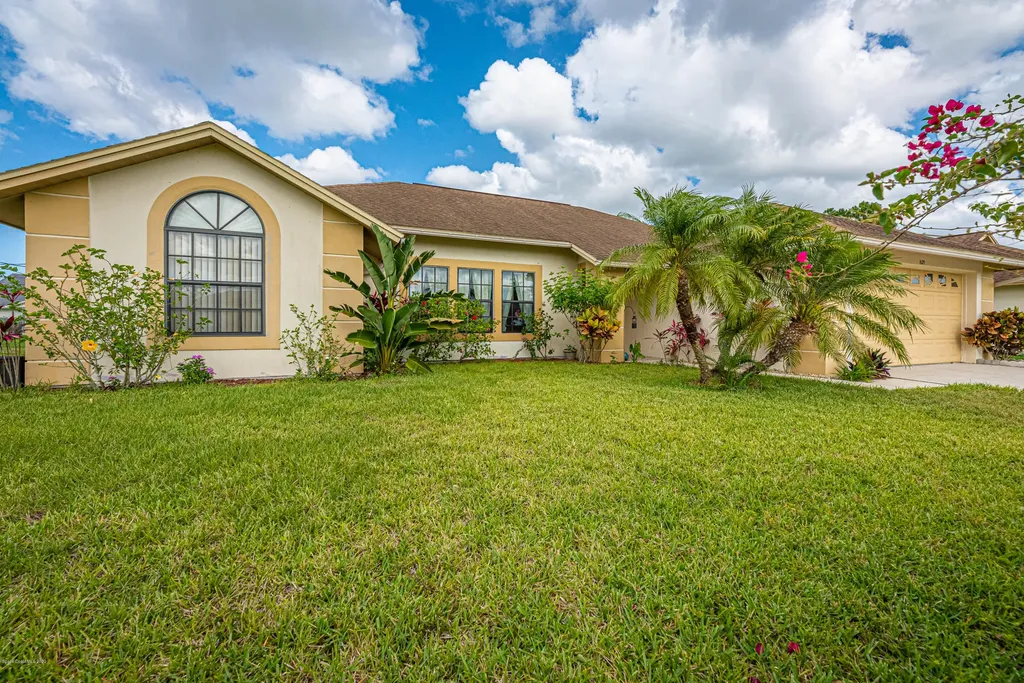 1629 Gadsden Avenue NW Palm Bay FL 32907