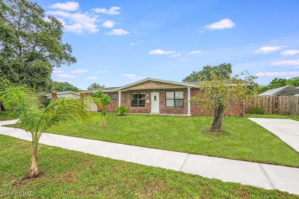 621 Cadillac Circle W Melbourne FL 32935