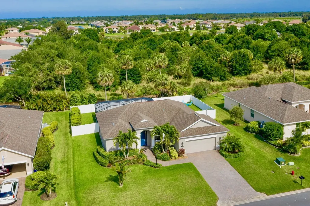 1070 Southlakes Way SW Vero Beach FL 32968