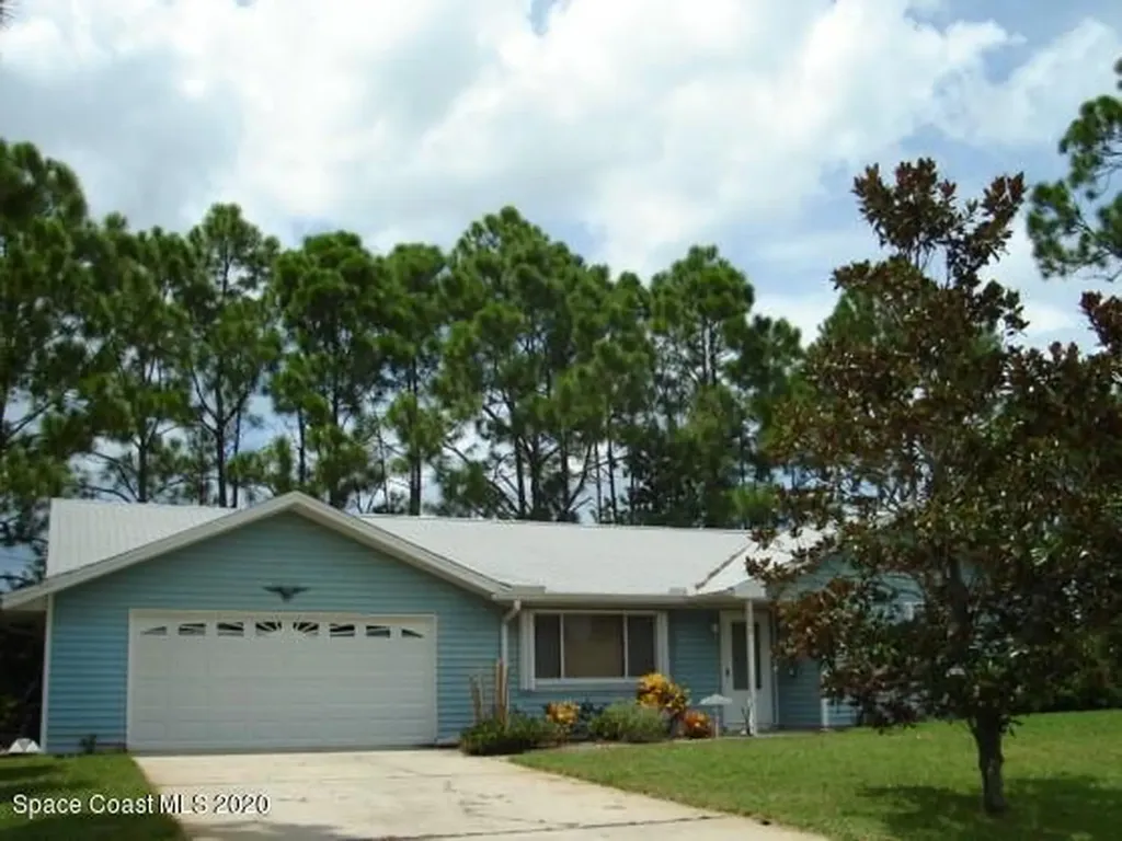1298 Auburn Avenue NW Palm Bay FL 32907