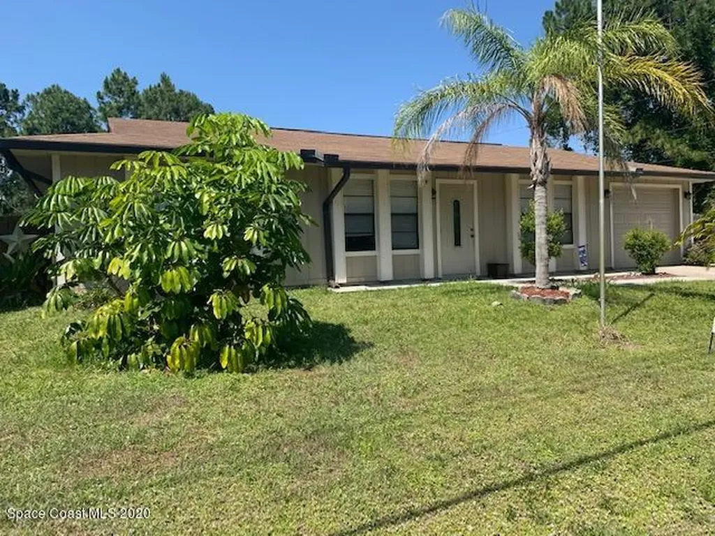 1057 Tupelo Road SW Palm Bay FL 32908