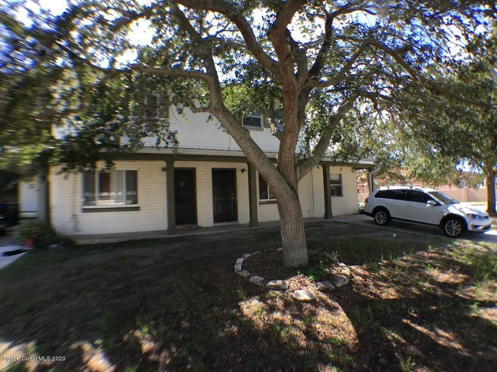 210-212 N Deleon Avenue Titusville FL 32796