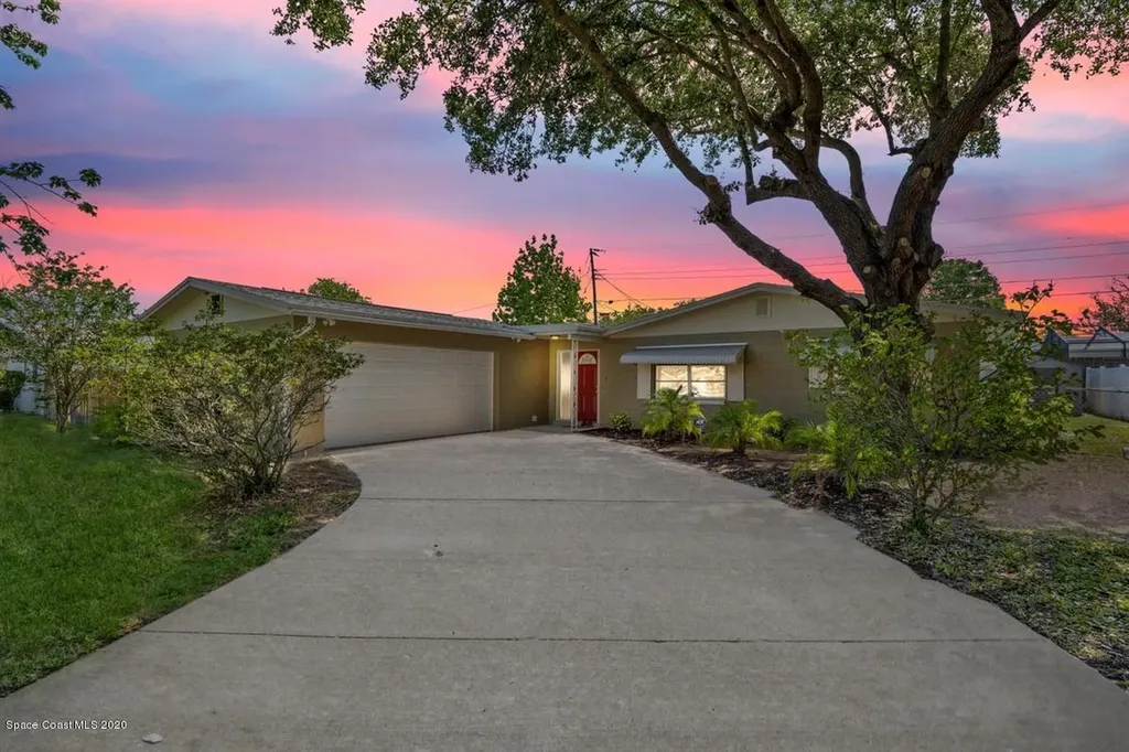 4325 Elliot Avenue Titusville FL 32780