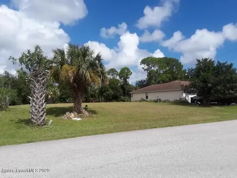 565 Gilbert Drive NE Palm Bay FL 32907