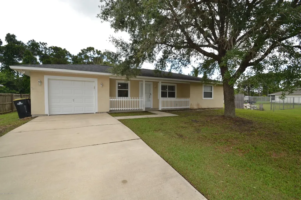 466 Tuloma Avenue SW Palm Bay FL 32908