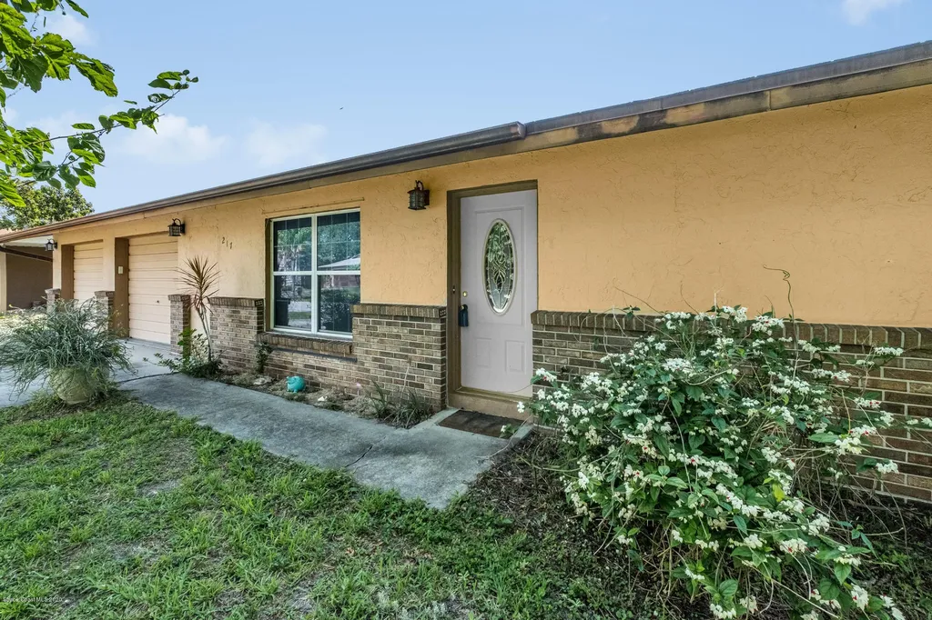 217 Bordeaux Avenue NE Palm Bay FL 32907