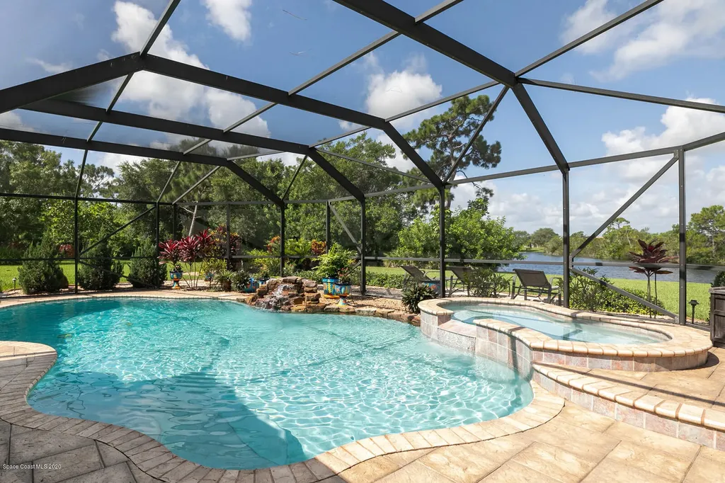 1320 Silver Lake Drive Melbourne FL 32940