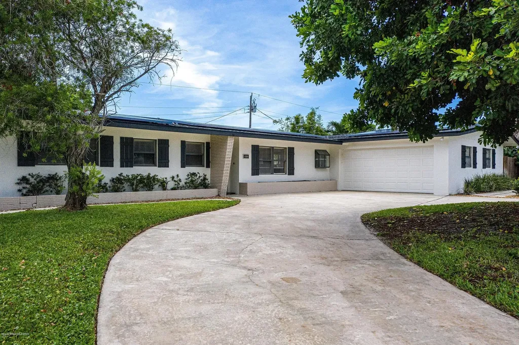 320 Eighth Avenue Indialantic FL 32903