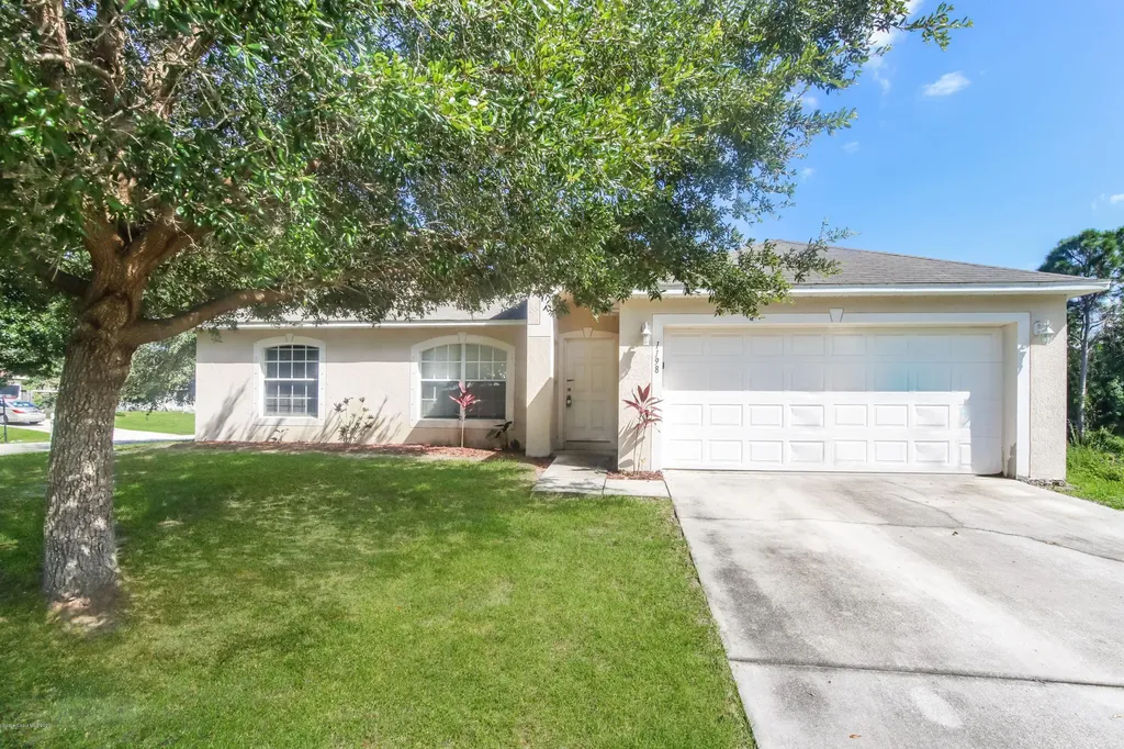 1198 Venus Street SE Palm Bay FL 32909