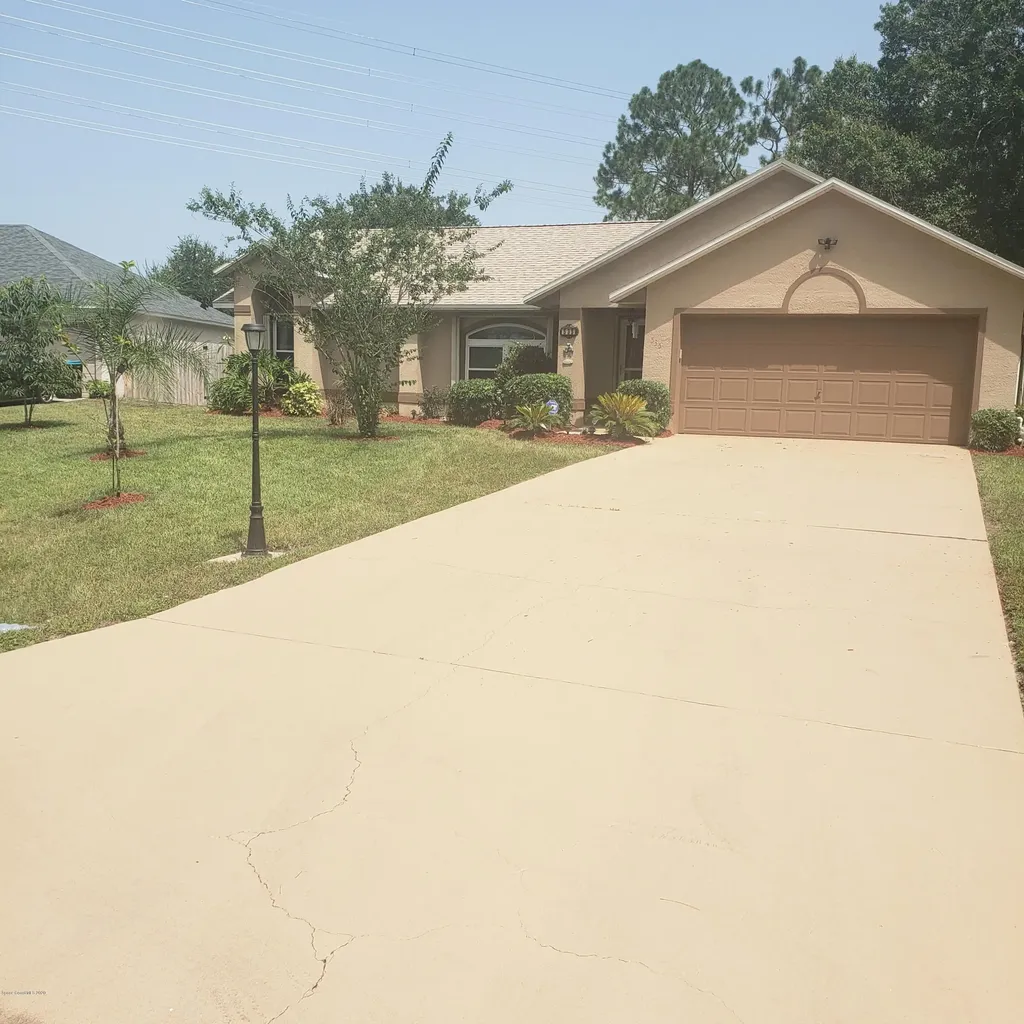 535 White Cap Court NW Palm Bay FL 32907