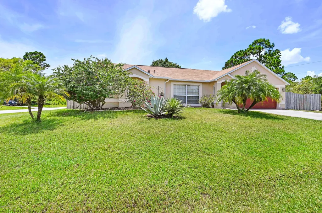 898 Aruba Avenue SE Palm Bay FL 32909