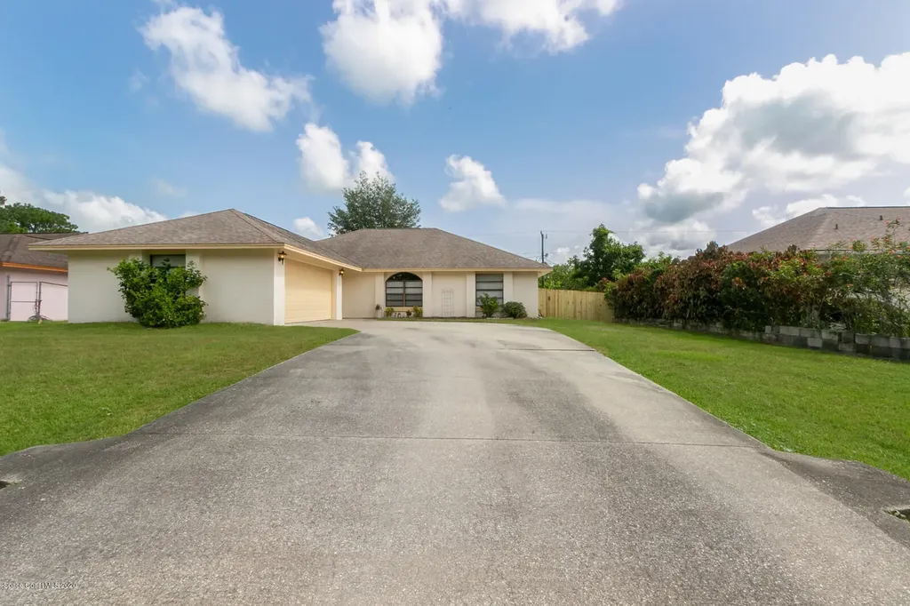 1817 Nanton Street NW Palm Bay FL 32907