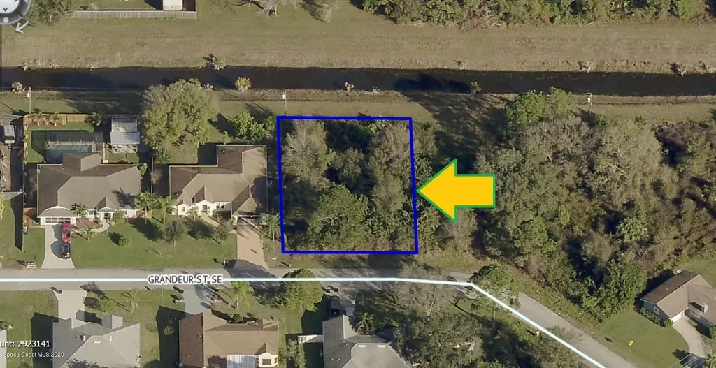 1257 Grandeur Street SE Palm Bay FL 32909