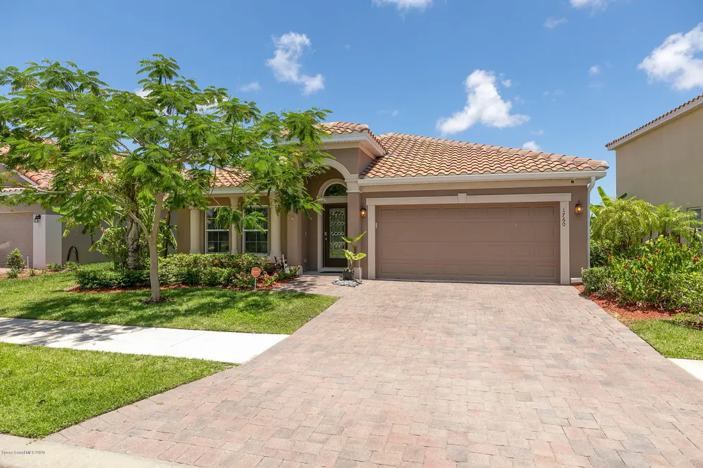 1760 Berkshire Circle SW Vero Beach FL 32968