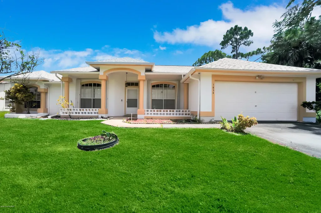1834 Tamworth Street NW Palm Bay FL 32907