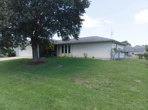 1096 Crazyhorse Avenue NW Palm Bay FL 32907