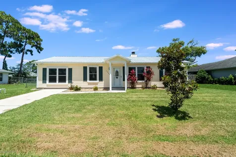 1039 Heath Avenue NW Palm Bay FL 32907