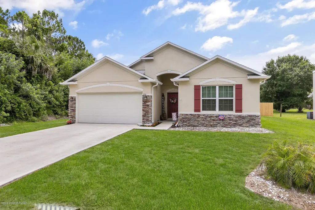 290 Buccaneer Street NE Palm Bay FL 32907