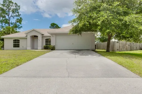 2831 Felda Avenue SE Palm Bay FL 32909