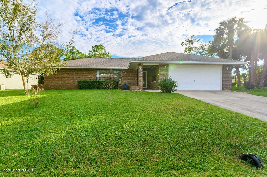 342 Evergreen Street NE Palm Bay FL 32907