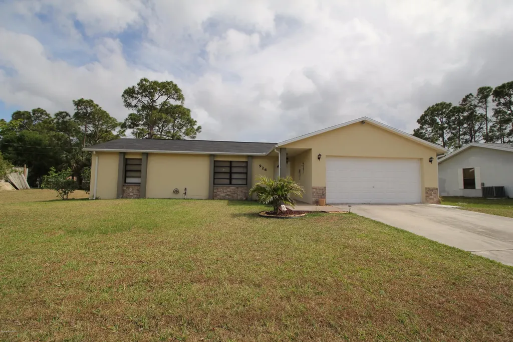 926 Custer Street NW Palm Bay FL 32907