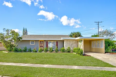 876 Bahama Street NE Palm Bay FL 32905