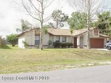 2214 Hialeah Street NE Palm Bay FL 32907